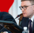 Алексей Текслер поручил совершенствовать работу по привлечению специалистов в медицинские учреждения - Уфалейский Рабочий